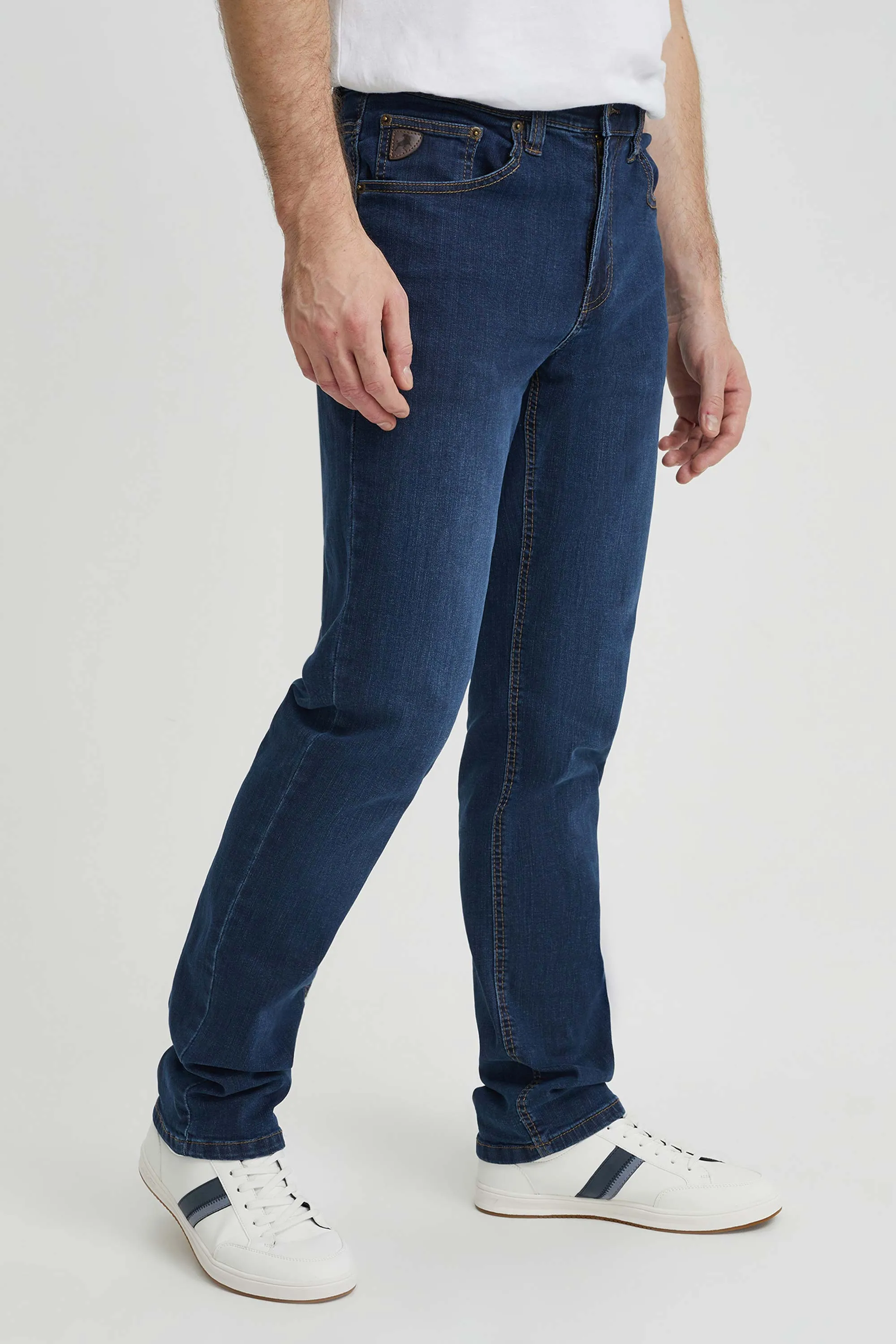 Brad Slim Indigo Jeans Straight Cut