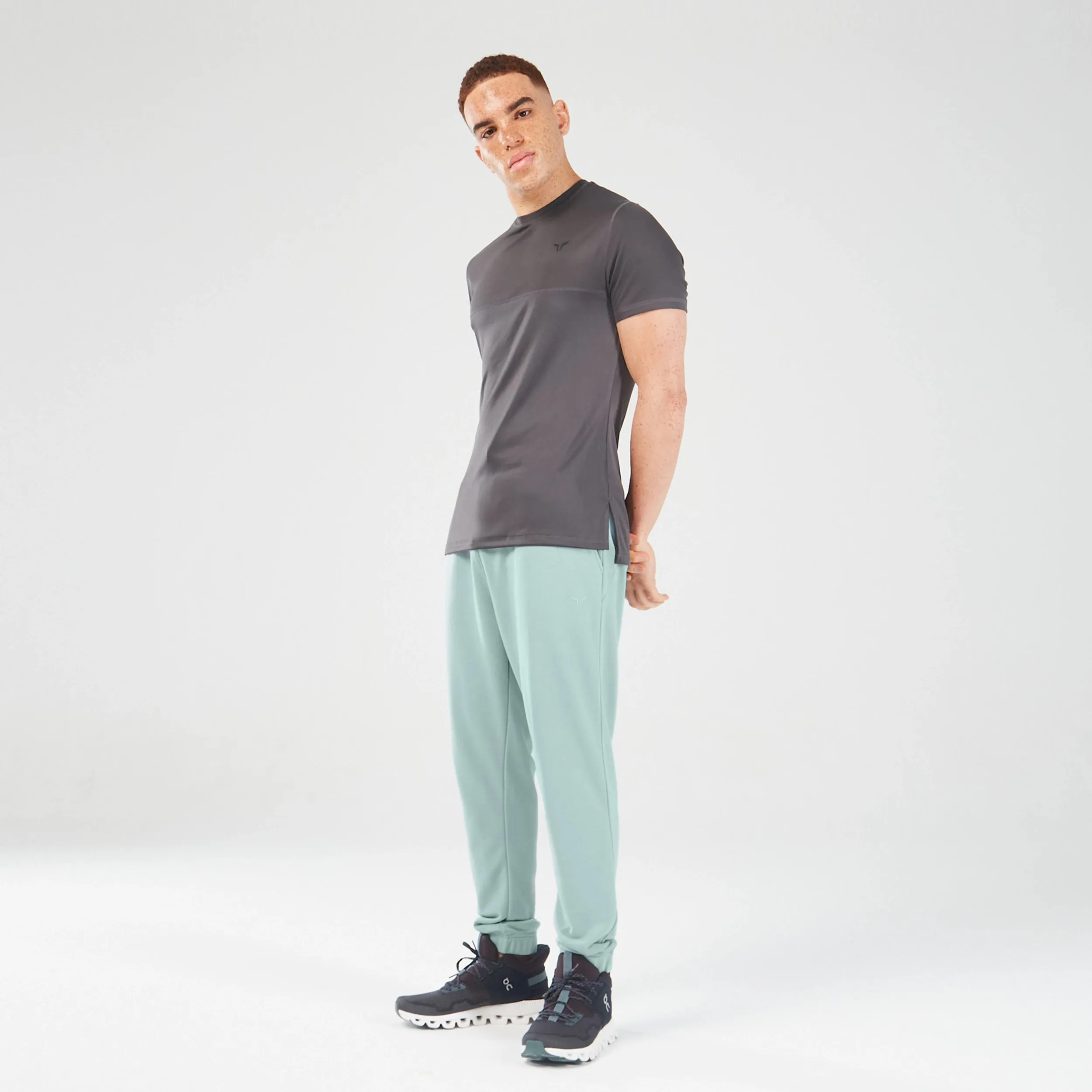 Essential Contrast Tee - Asphalt